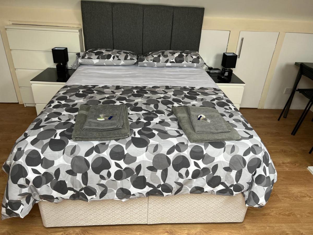 North West Lodge Guest House Лондон Екстериор снимка
