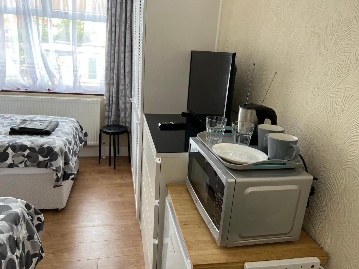 North West Lodge Guest House Лондон Екстериор снимка