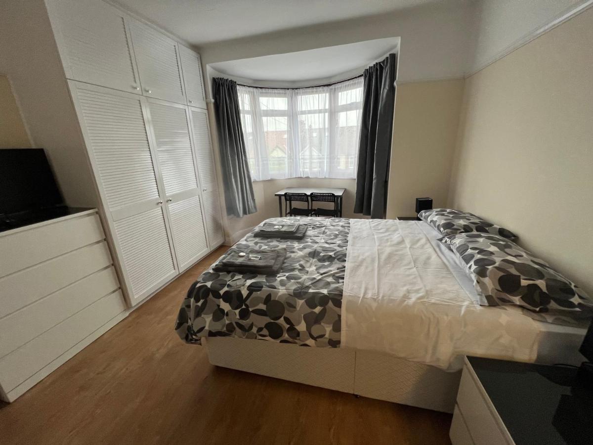 North West Lodge Guest House Лондон Екстериор снимка
