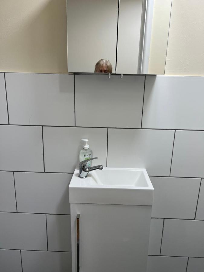 North West Lodge Guest House Лондон Екстериор снимка